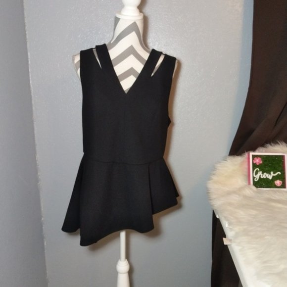 Rebel Asymmetrical Peplum Top - 2x - Picture 2 of 3